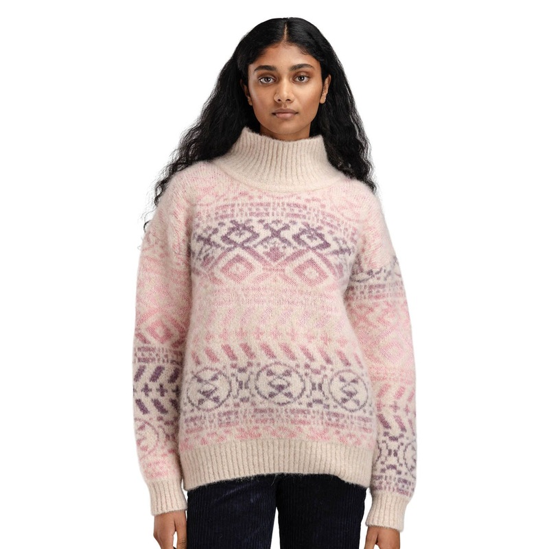 Women’s Highland Feminine Sweater