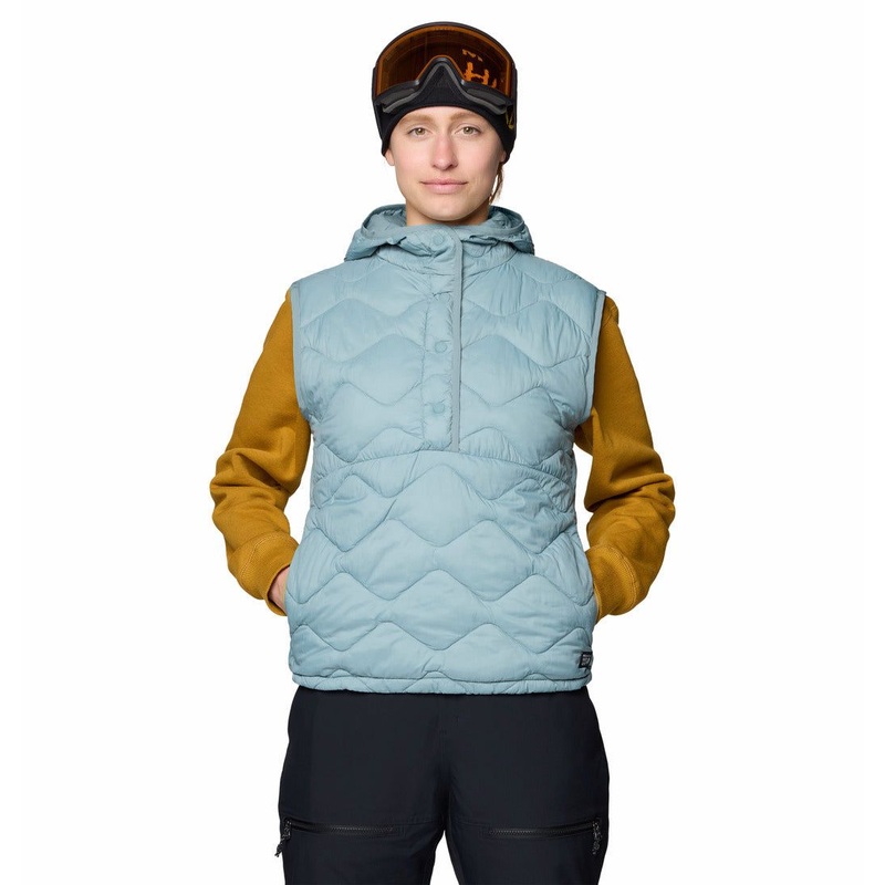 Women’s Seek Out Snap Neck Vest