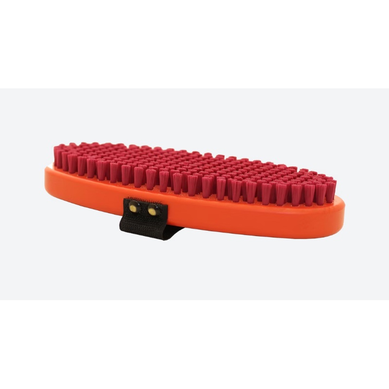 Swix Oval Fine Red Nylon Brush