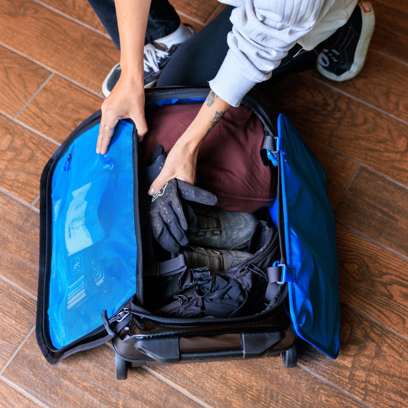 Gregory – Alpaca Wheeled Duffle 40