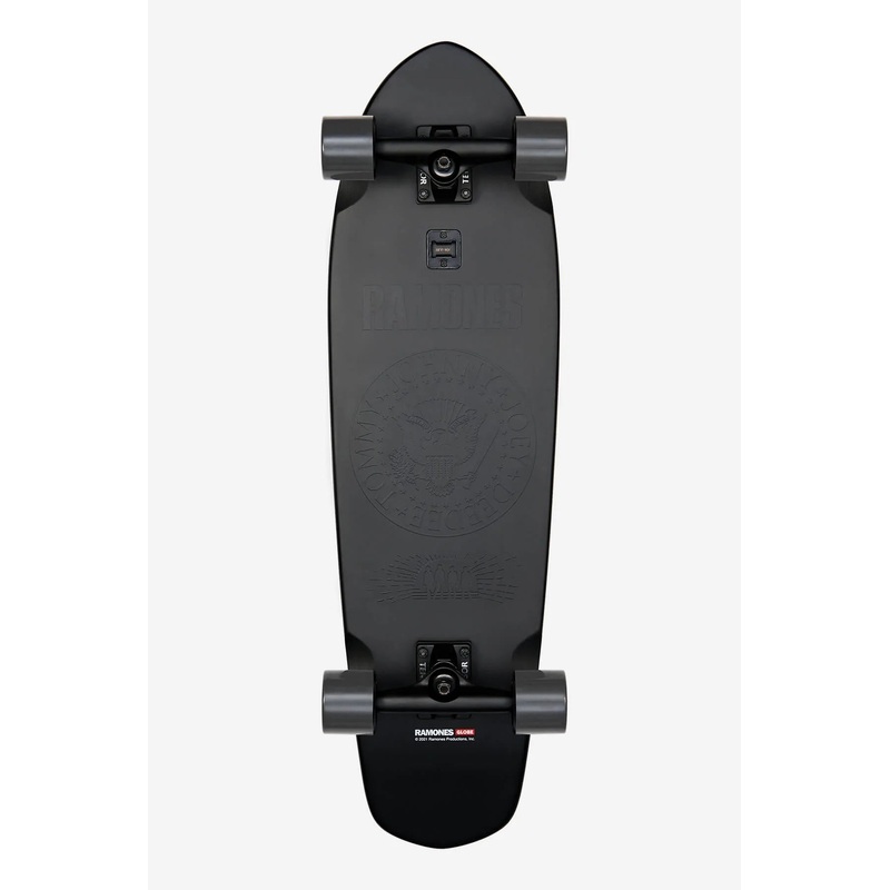 Globe Cruiser Ramones Big Blazer 32
