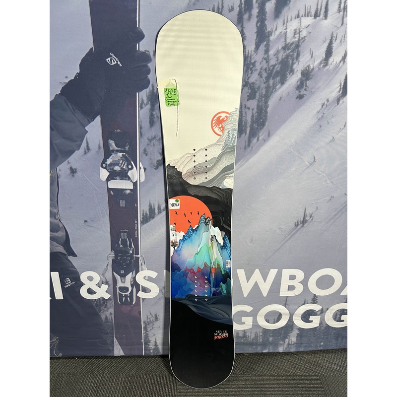 New 2024 Never Summer Wmn’s Proto Synthesis 142CM Snowboard