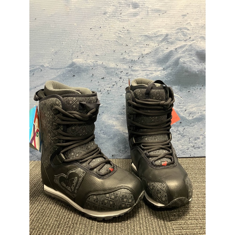 New Roxy Lace Up Size 8.5 Snowboard Boot