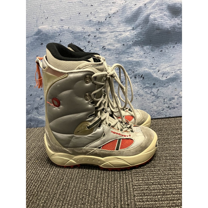 Used Northwave Lace Up Size 7.5w Snowboard Boot