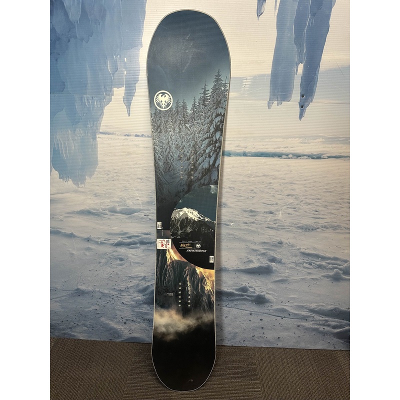 Used Never Summer Snowtrooper 152CM Snowboard
