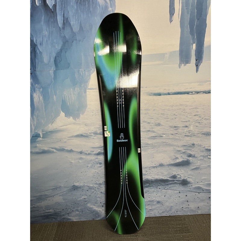 Lightly Used Bataleon Thunderstrom 2025 156CM Snowboard