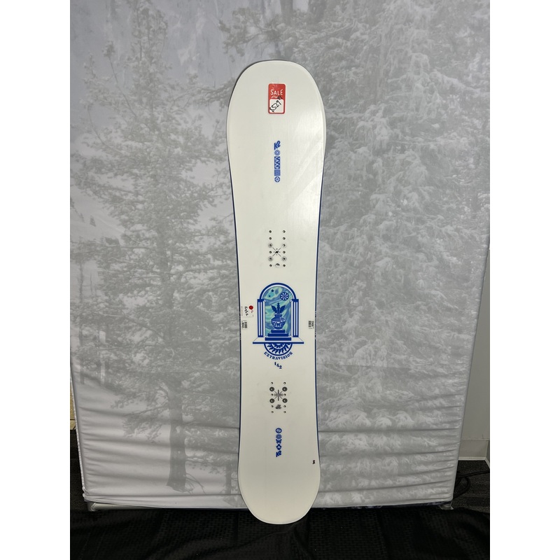 Lightly Used K2 Extravision 142 CM Women’s Snowboard 2025