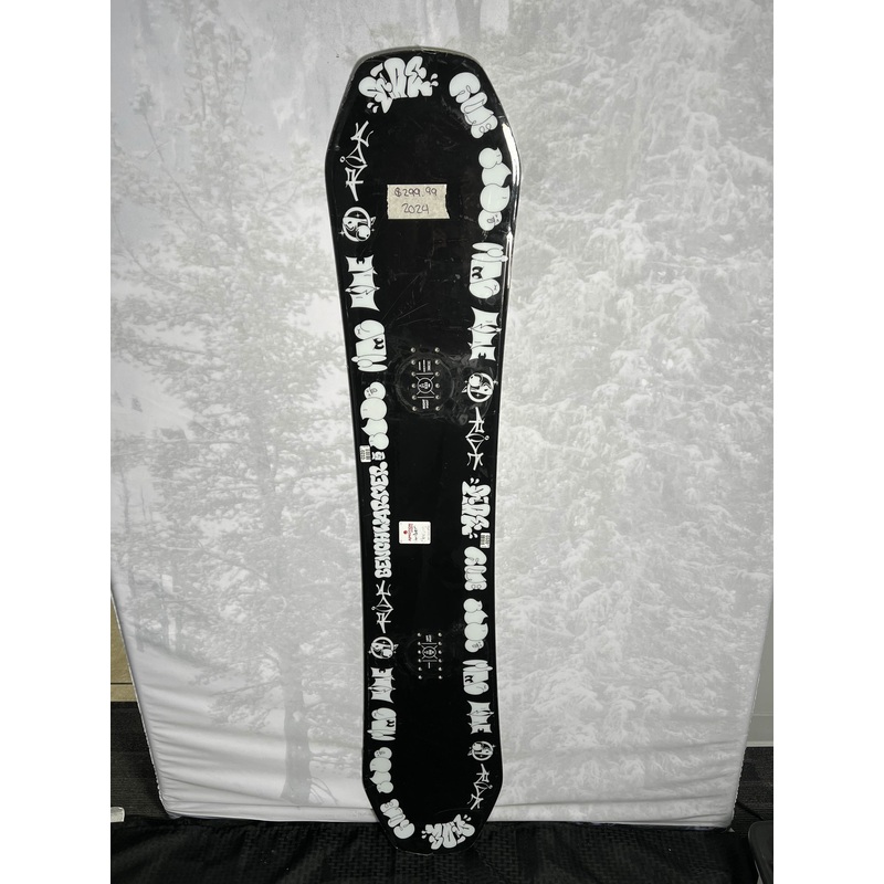 Lightly Used 2024 Ride Benchwarmer 151 CM Snowboard