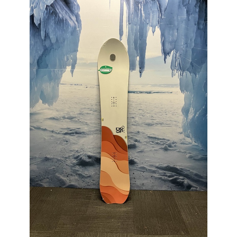 New 2024 Nitro Drop Women’s Snowboard – 152CM